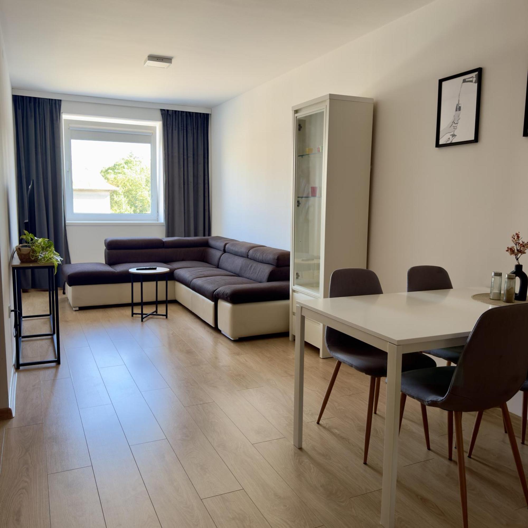 Central Apartments Martin Esterno foto