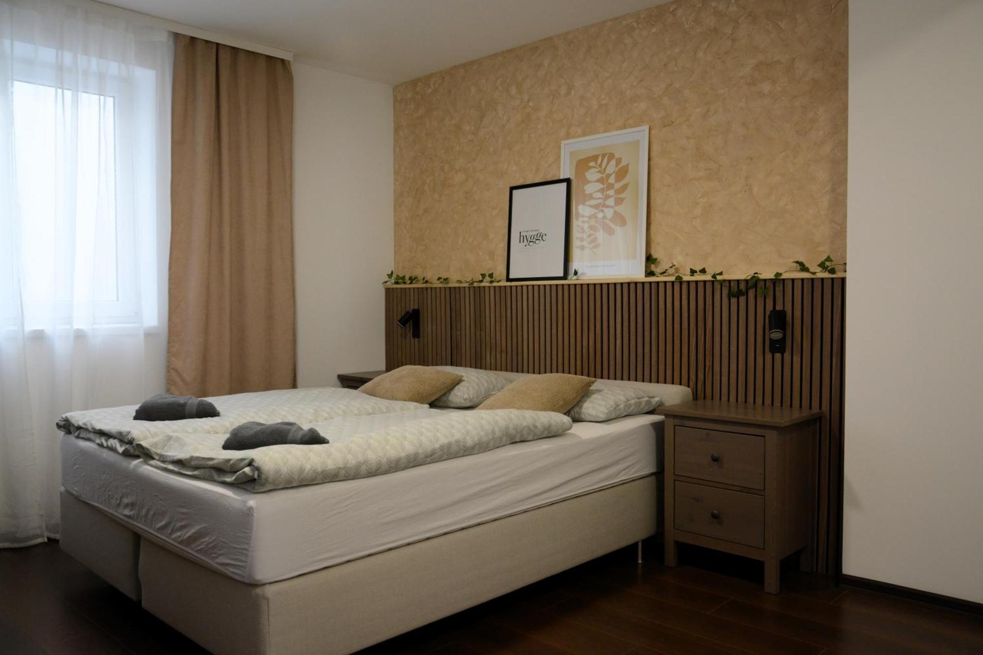 Central Apartments Martin Esterno foto